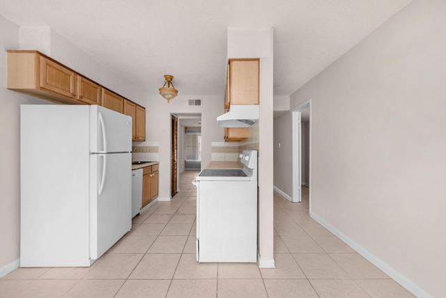 210 Pelham Road 201B, Fort Walton Beach, FL 32547