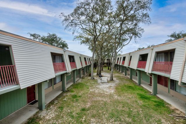 210 Pelham Road 201B, Fort Walton Beach, FL 32547