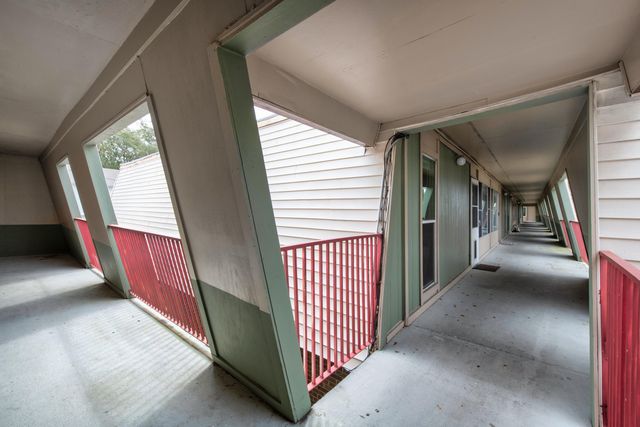 210 Pelham Road 201B, Fort Walton Beach, FL 32547