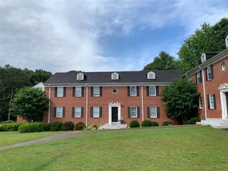 2367 Cascade Road B7, Atlanta, GA 30311