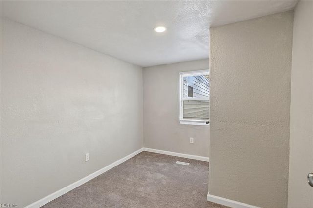 1302 Sierra DR, Suffolk, VA 23434