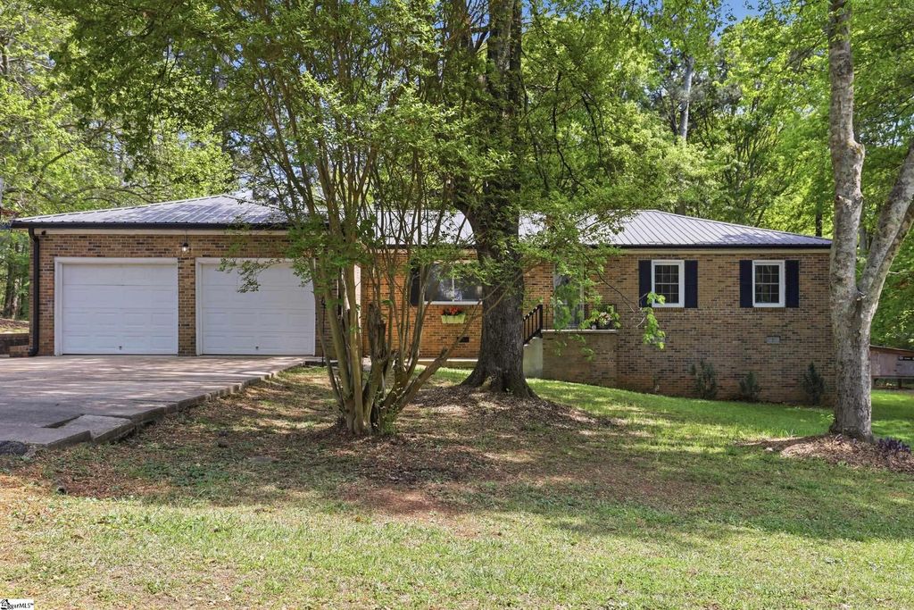 104 Topeka Lane, Pendleton, SC 29670