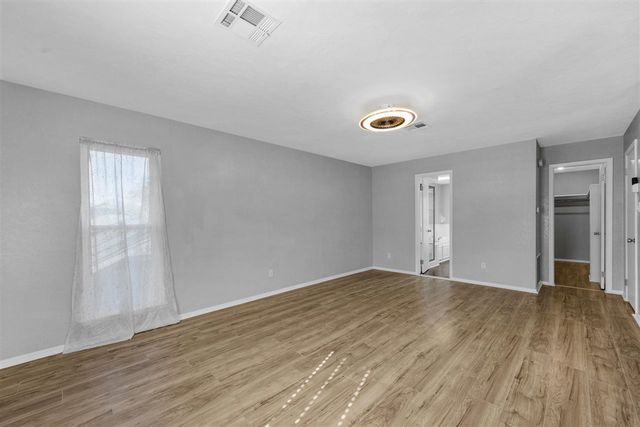 2313 NE Turtle Creek Dr, Lawton, OK 73507