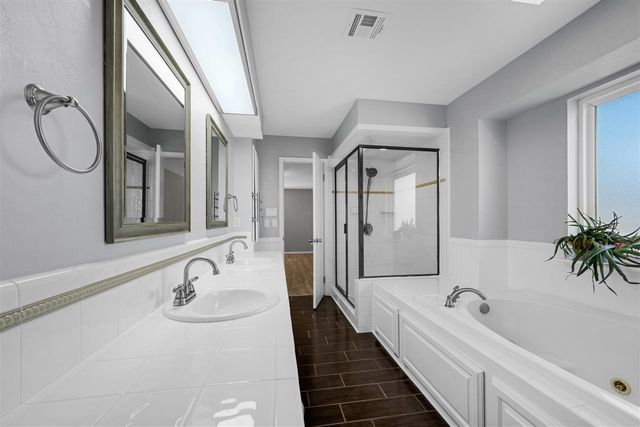 2313 NE Turtle Creek Dr, Lawton, OK 73507