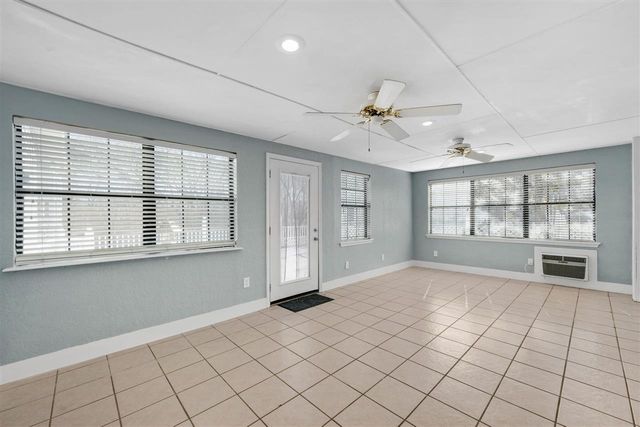 2313 NE Turtle Creek Dr, Lawton, OK 73507