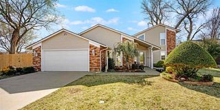 2313 NE Turtle Creek Dr, Lawton, OK 73507