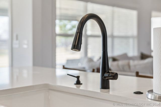 6480 N Blue Sage Drive, Owasso, OK 74055