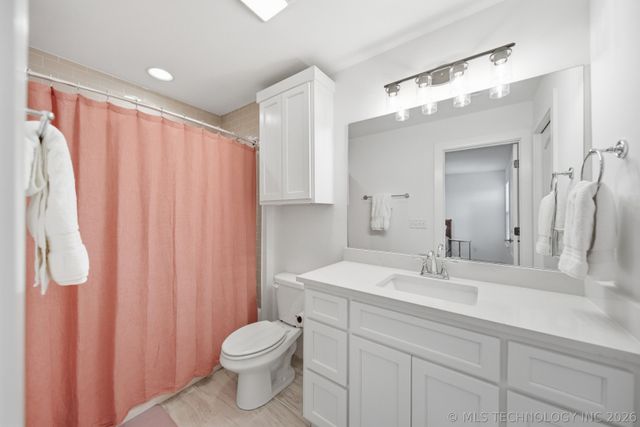 6480 N Blue Sage Drive, Owasso, OK 74055