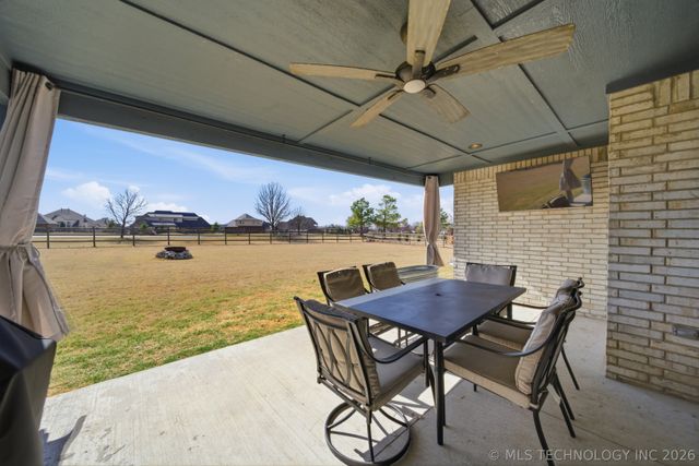 6480 N Blue Sage Drive, Owasso, OK 74055
