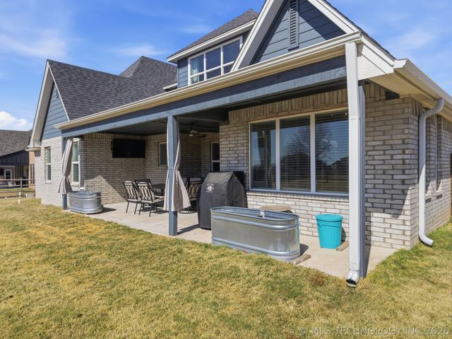 6480 N Blue Sage Drive, Owasso, OK 74055