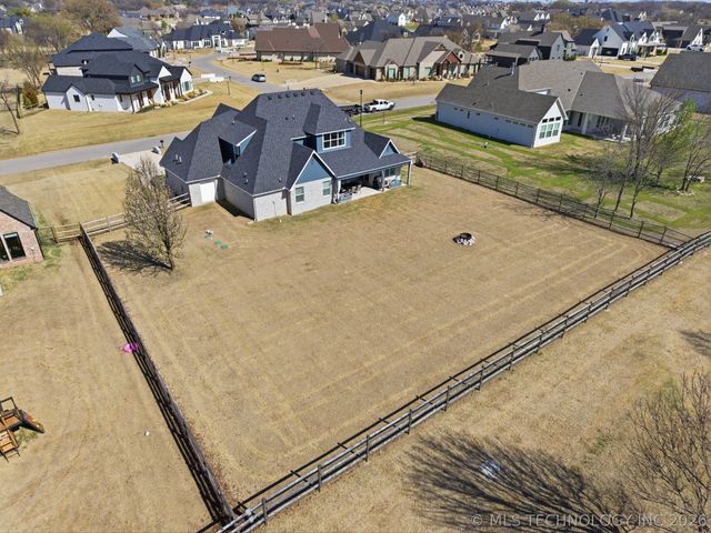 6480 N Blue Sage Drive, Owasso, OK 74055