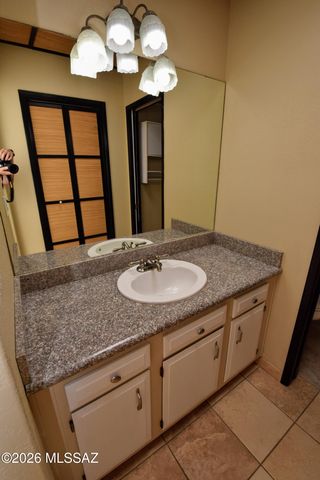 814 N Crescent Lane, Tucson, AZ 85710