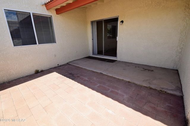 814 N Crescent Lane, Tucson, AZ 85710