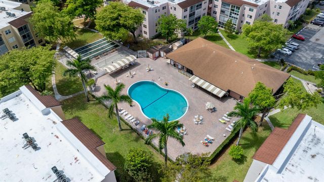 2801 Somerset Drive 411, Lauderdale Lakes, FL 33311