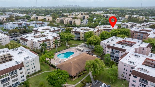 2801 Somerset Drive 411, Lauderdale Lakes, FL 33311