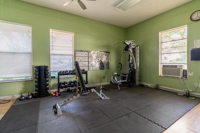 2801 Somerset Drive 411, Lauderdale Lakes, FL 33311