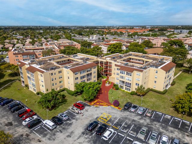 2801 Somerset Drive 411, Lauderdale Lakes, FL 33311
