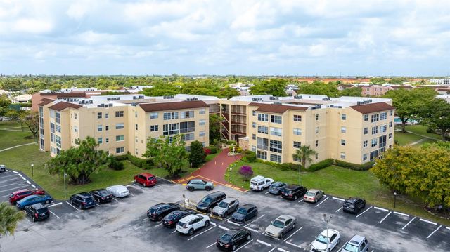 2801 Somerset Drive 411, Lauderdale Lakes, FL 33311