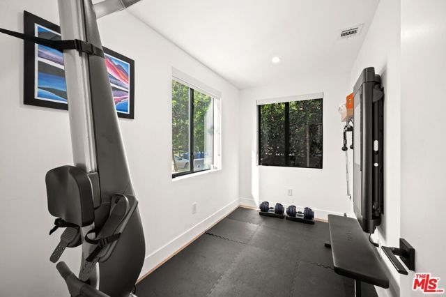 1444 Hi Point Street, Los Angeles, CA 90035