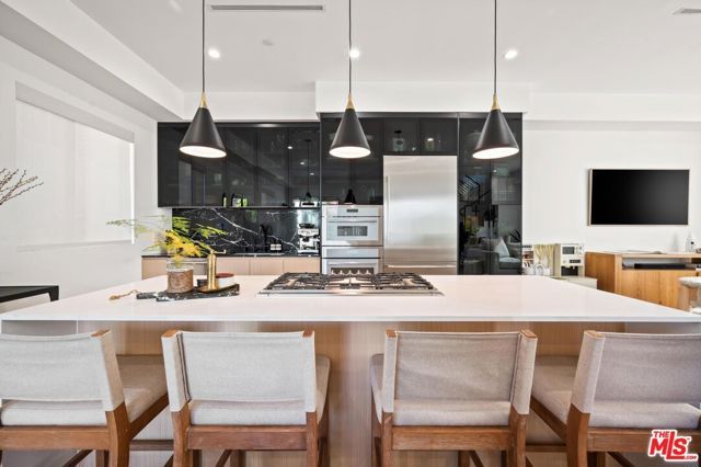 1444 Hi Point Street, Los Angeles, CA 90035