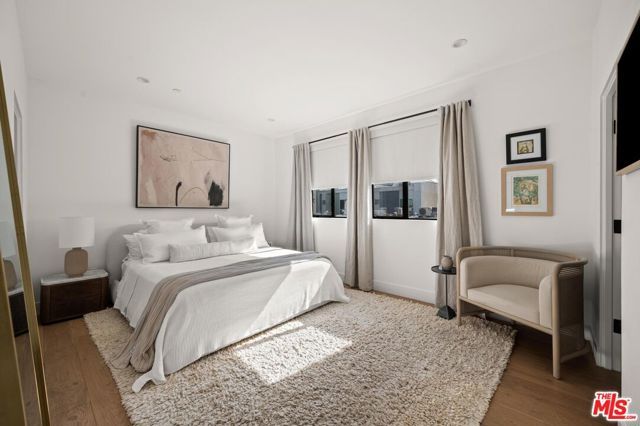 1444 Hi Point Street, Los Angeles, CA 90035