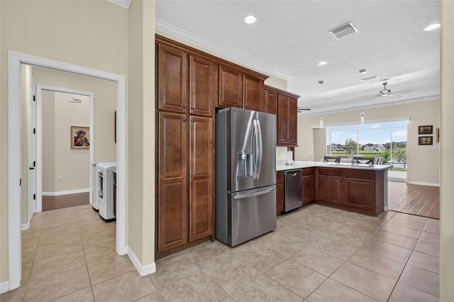 8716 BRIDGEPORT BAY CIRCLE, Mount Dora, FL 32757
