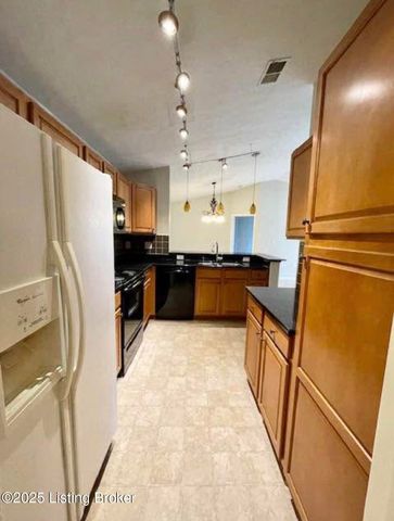 6401 Cameron Ln 310, Crestwood, KY 40014