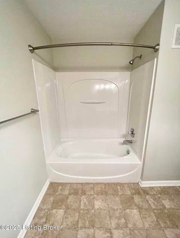 6401 Cameron Ln 310, Crestwood, KY 40014