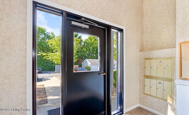 6401 Cameron Ln 310, Crestwood, KY 40014