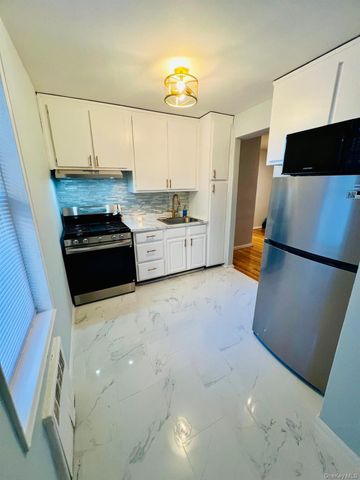 1332 Metropolitan Avenue 4K, Bronx, NY 10462