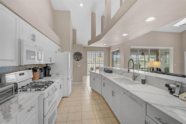4811 VIA SAN TOMASO, Venice, FL 34293