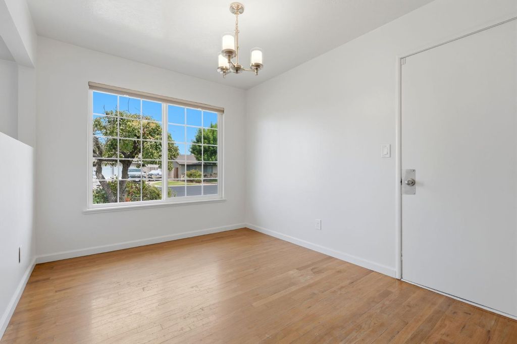 Image 11 of property listing at 335 E Sycamore Drive, Hanford, CA 93230