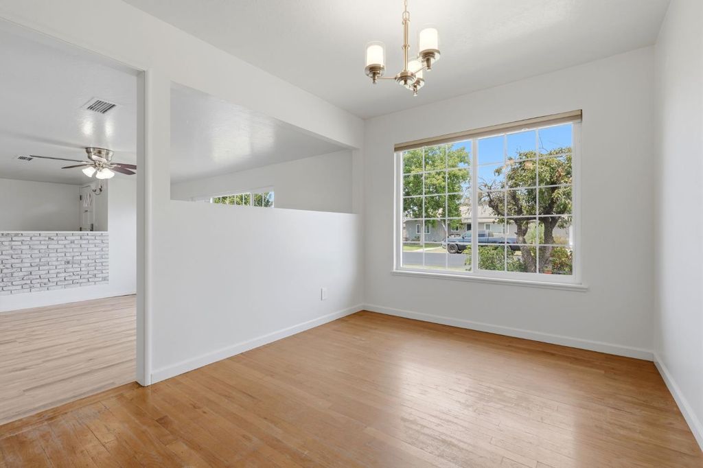 Image 12 of property listing at 335 E Sycamore Drive, Hanford, CA 93230