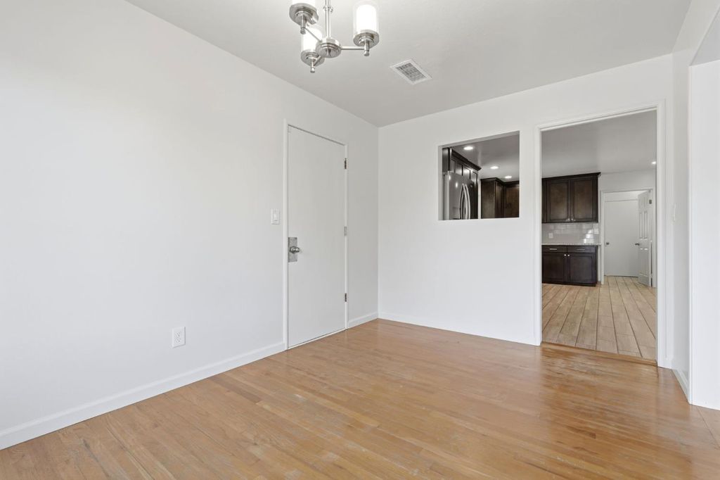 Image 14 of property listing at 335 E Sycamore Drive, Hanford, CA 93230