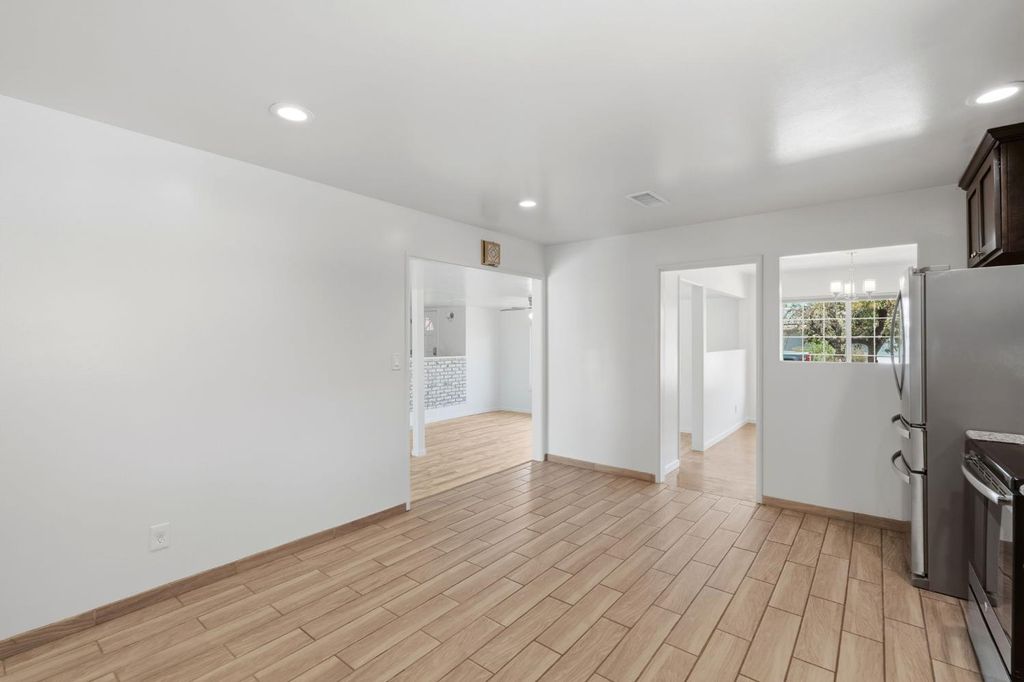 Image 18 of property listing at 335 E Sycamore Drive, Hanford, CA 93230