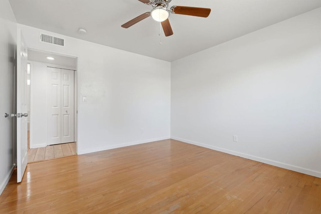 Image 25 of property listing at 335 E Sycamore Drive, Hanford, CA 93230