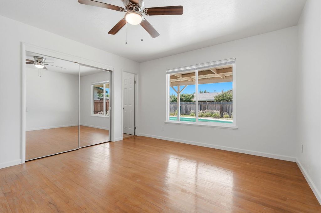 Image 31 of property listing at 335 E Sycamore Drive, Hanford, CA 93230