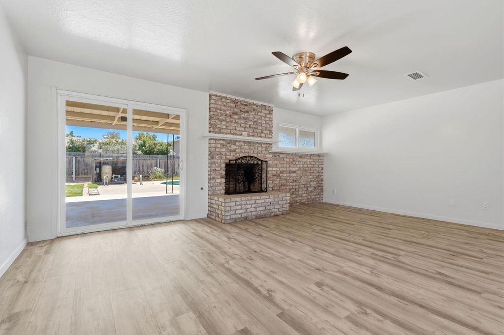 Image 6 of property listing at 335 E Sycamore Drive, Hanford, CA 93230