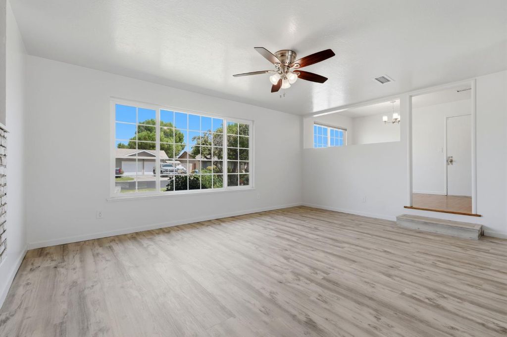 Image 9 of property listing at 335 E Sycamore Drive, Hanford, CA 93230