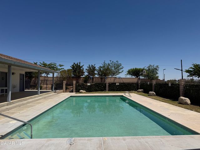 3303 Sierra Highway Spc 4, Rosamond, CA 93560
