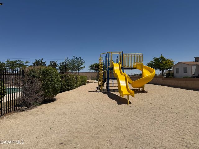 3303 Sierra Highway Spc 4, Rosamond, CA 93560