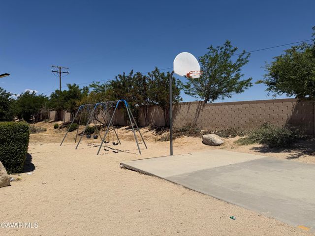 3303 Sierra Highway Spc 4, Rosamond, CA 93560