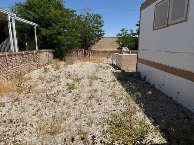 3303 Sierra Highway Spc 4, Rosamond, CA 93560