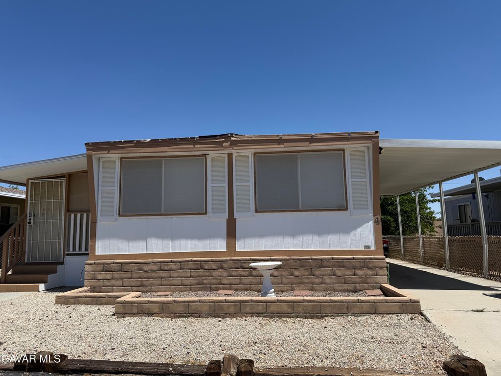 3303 Sierra Highway Spc 4, Rosamond, CA 93560