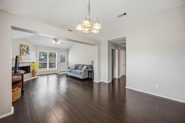 398 Henry Street, Alvin, TX 77511