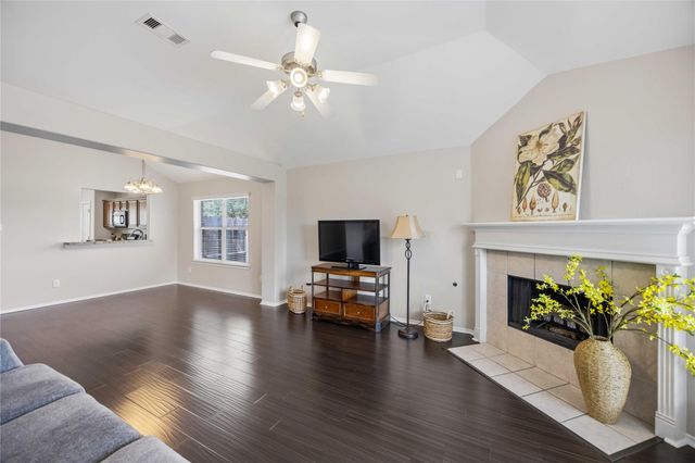 398 Henry Street, Alvin, TX 77511