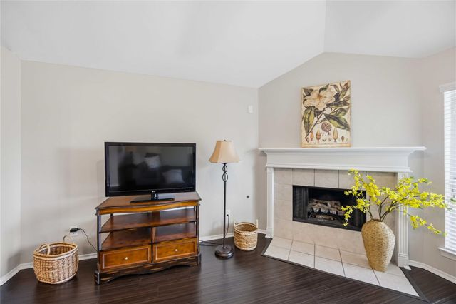 398 Henry Street, Alvin, TX 77511