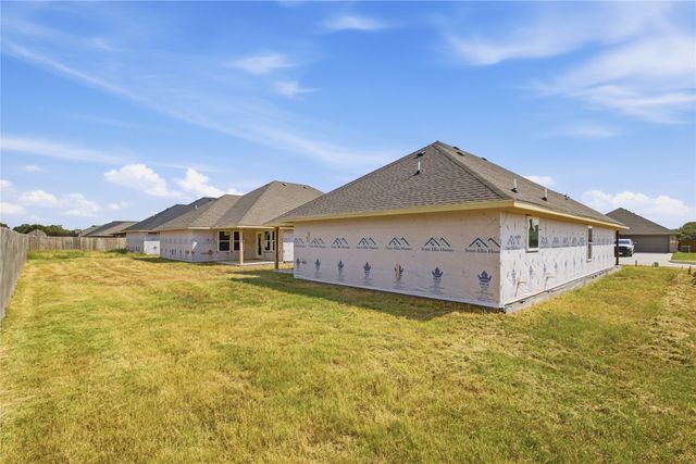 806 Moseley Lane, Greenville, TX 75402