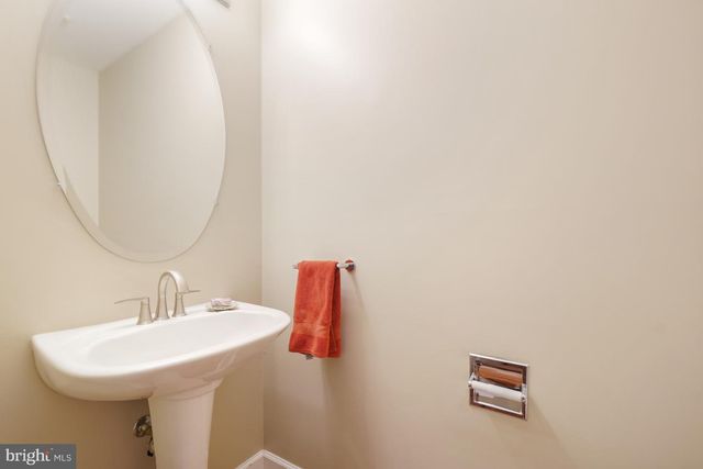 305 HART RD, Gaithersburg, MD 20878