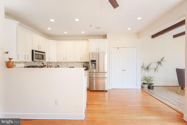 305 HART RD, Gaithersburg, MD 20878